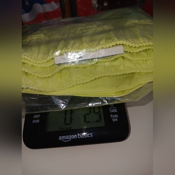 Old Navy Dolphin-Hem Ruffle-Trim Girls Run Shorts NWT - Picture 7 of 7